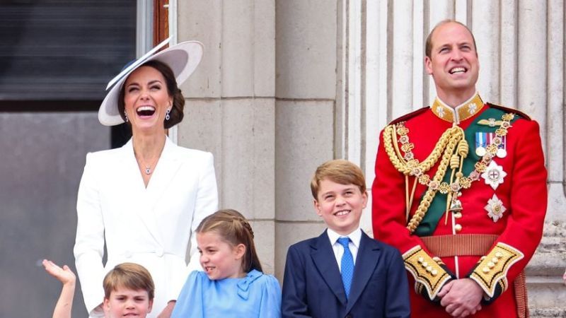 Prinzessin Kate und Prinz William mit ihren Kindern Louis (links), Charlotte und George