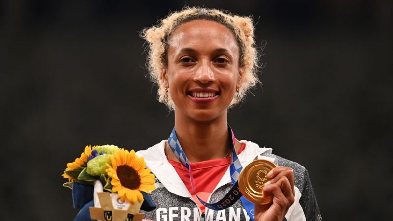 Malaika Mihambo, Olympia-Siegerin im Weitspringen