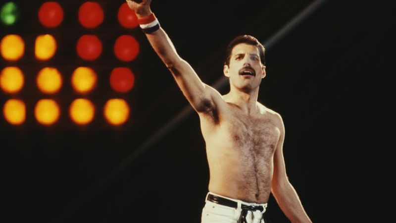 Freddie Mercury bei einem Auftritt in Großbritannien 1982