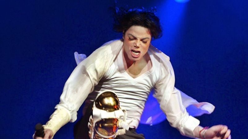 Michael Jackson während eines Konzerts in New York, April 2002