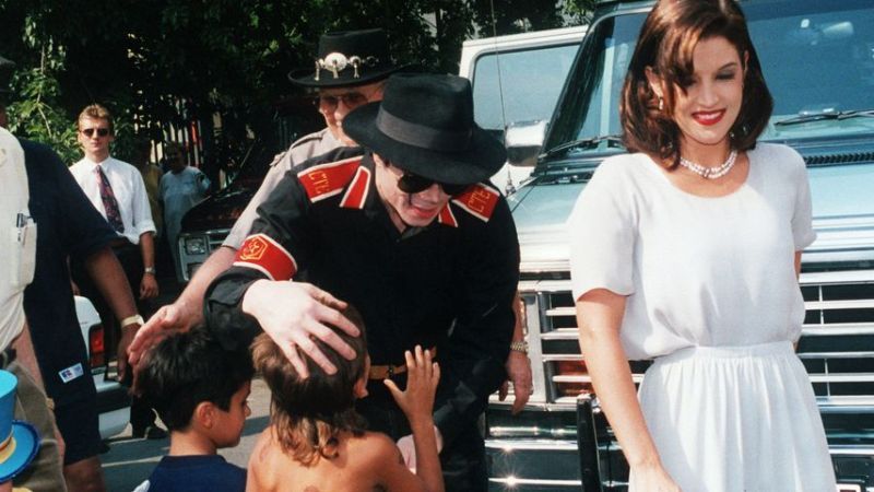 Michael Jackson und Lisa Marie Presley 1994 in Budapest