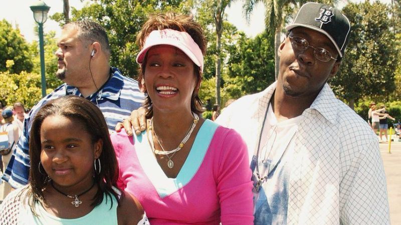 Bobbi Kristina, Whitney Houston und Bobby Brown im August 2004 in Anaheim