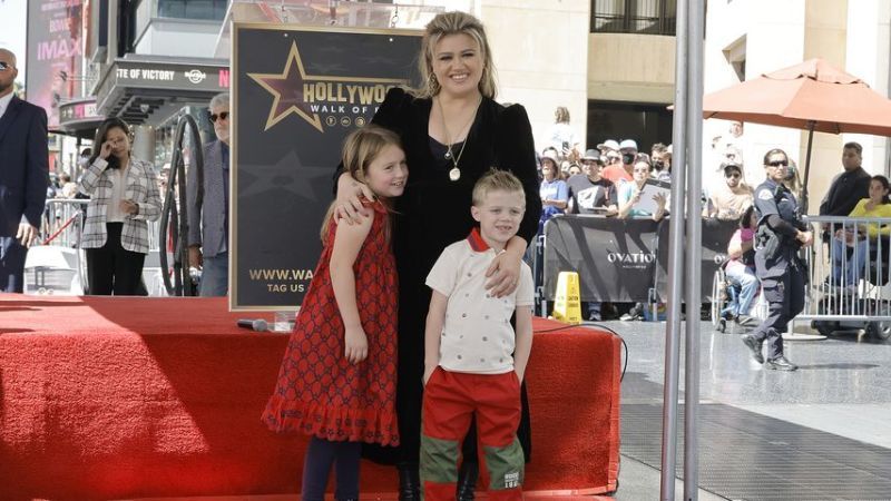 Kelly Clarkson mit ihren beiden Kindern, September 2022