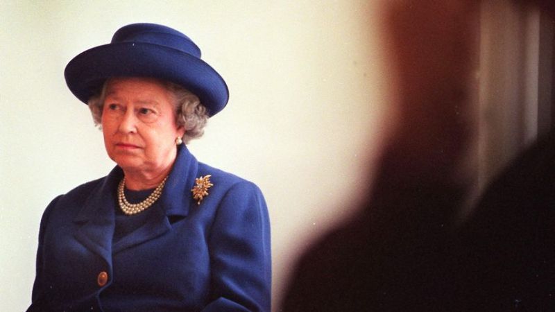 Queen Elizabeth II. im März 1999