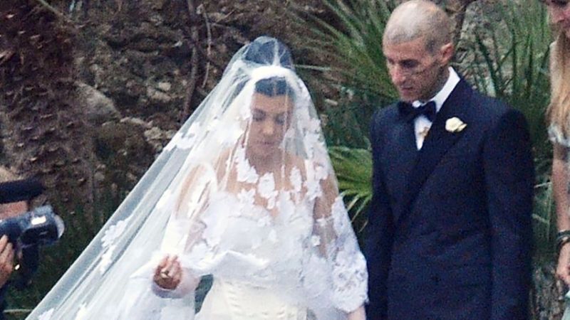 Kourtney Kardashian und Travis Barker auf ihrer Hochzeit