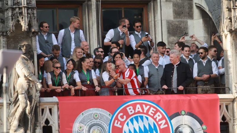 Der FC Bayern München feiert die Meisterschaft