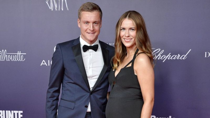 Felix Kroos und seine Frau Lisa im Oktober 2022