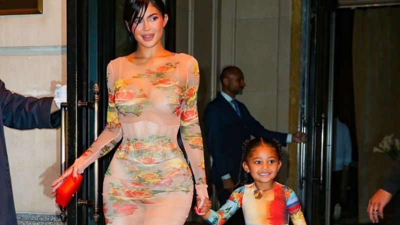 Kylie Jenner und ihre Tochter Stormi, Mai 2023