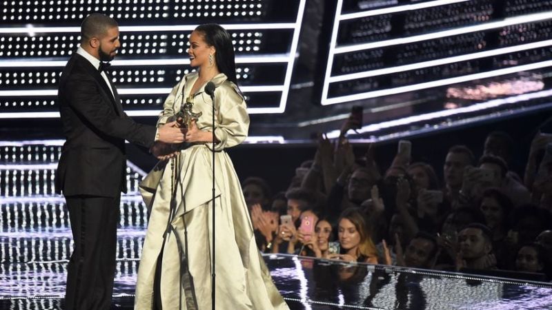 Drake und Rihanna bei den MTV Video Music Awards 2016
