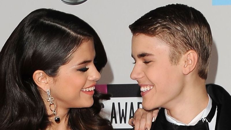 Selena Gomez und Justin Bieber bei den AMAs 2011