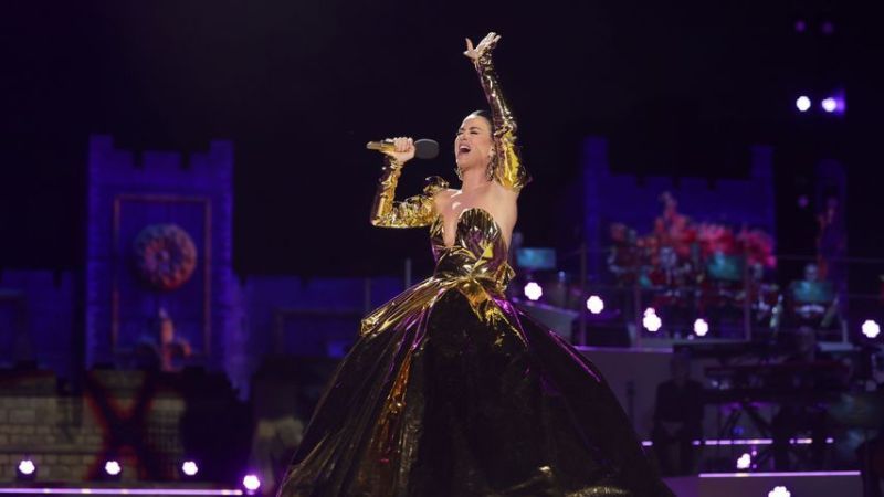 Katy Perry performt auf dem Krönungskonzert von König Charles III.