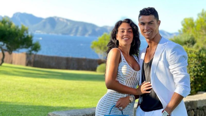 Georgina Rodriguez und Cristiano Ronaldo im Juli 2021