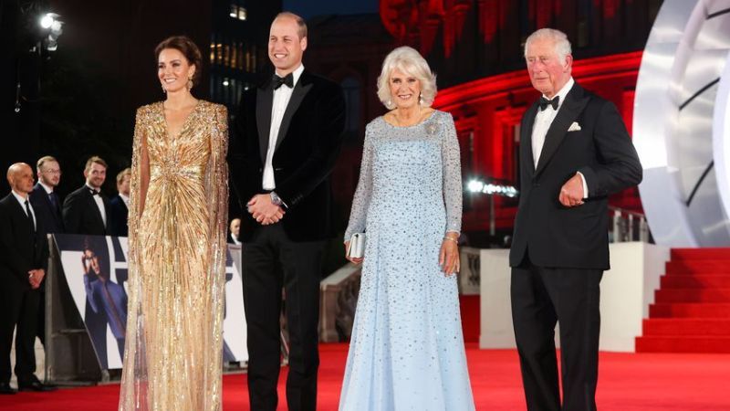 Herzogin Kate, Prinz William, Herzogin Camilla und Prinz Charles bei der 